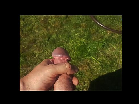 ❤️ Hete hottie laat zich in haar roze kutje neuken en spuitend klaarkomen in een zomerse tuin Just porno at us nl.pornoklinge.ru ☑